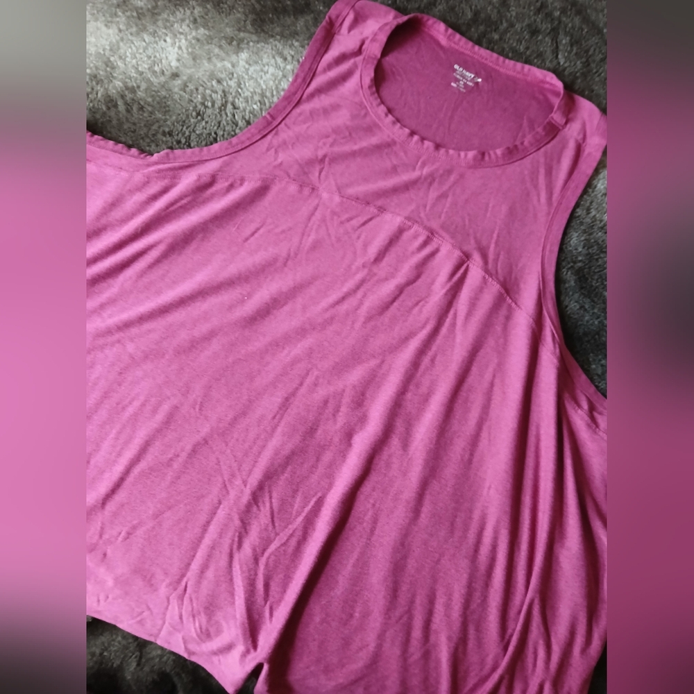 Old Navy pretty pink color active tank